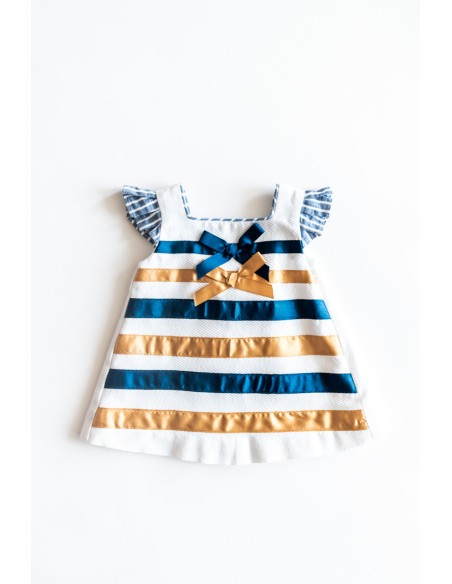 vestido blanco cintas doradas y azules