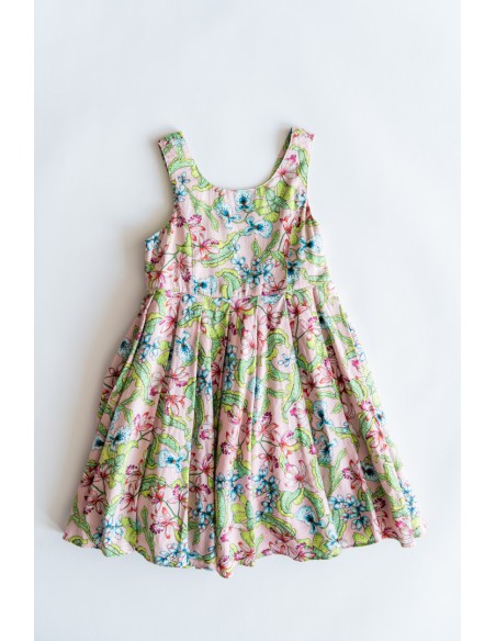 vestido rosado con hojas verdes y azul y fucsia