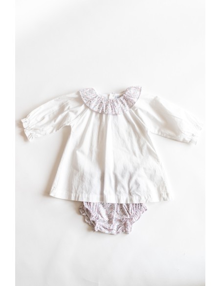 set camisa blanca con cuello de flores y cubre panal