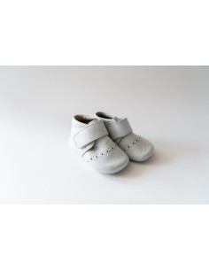 zapatos velcro blancos