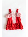 vestido rojo condetalles blancos, centro