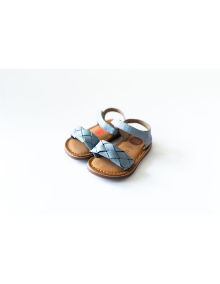 sandalias celestes