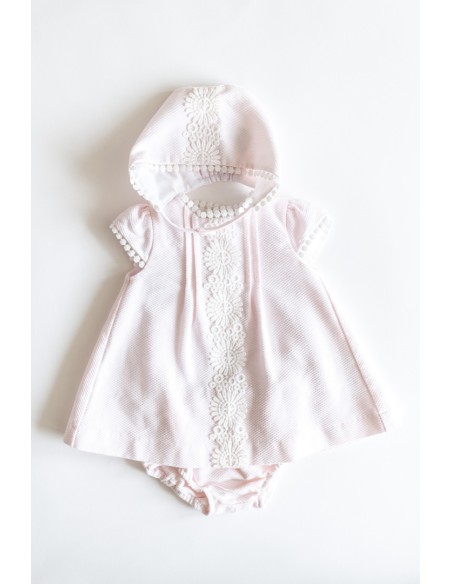 vestido palo rosa con detalle blanco y cubre panal