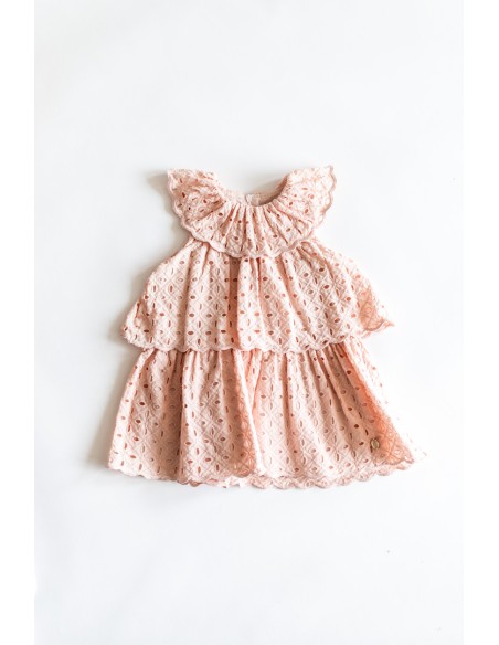 vestido rosado en capas brocado