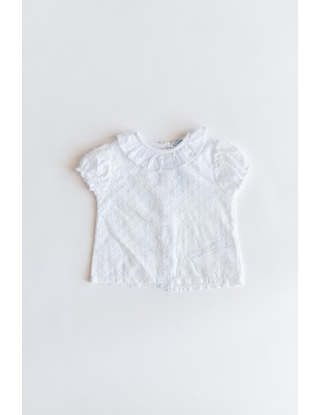 camiseta blanca puntitos