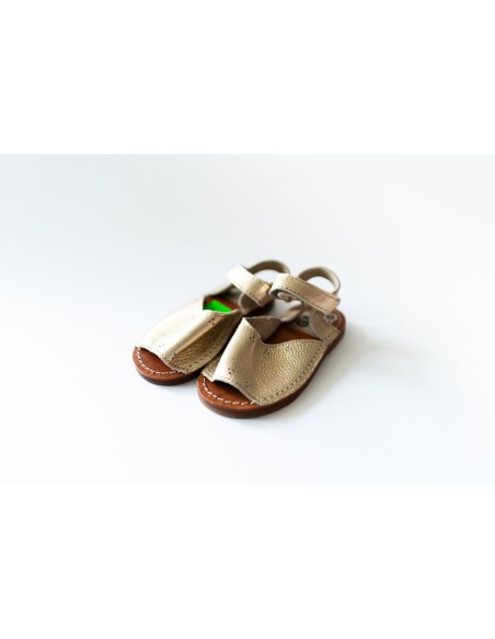 zapatillas doradas
