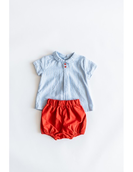 set short rojo camisa rayas azules, botones rojos