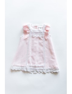 vestido rosado con detalles blancos cintas rosadas
