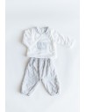 set pantalon blanco cuadros cafes y azul camiseta manga larga