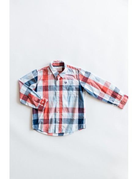 camisa cuadros rojos azules
