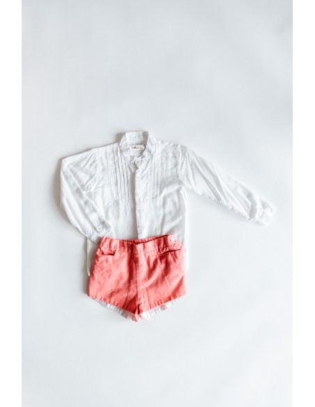 set short rosado camisa manga larga blanca