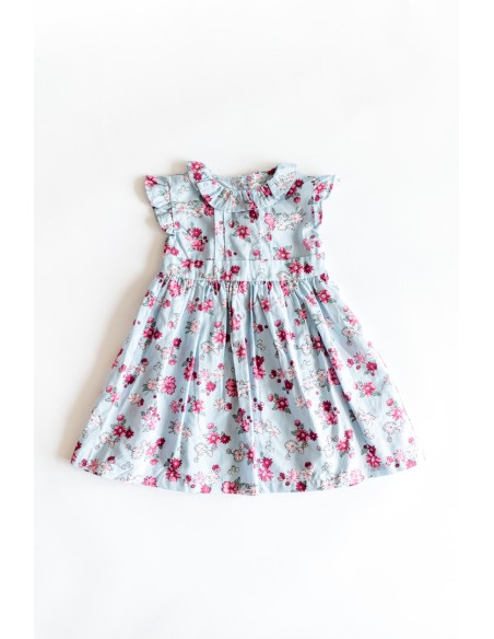 vestido celeste con flores fucsias