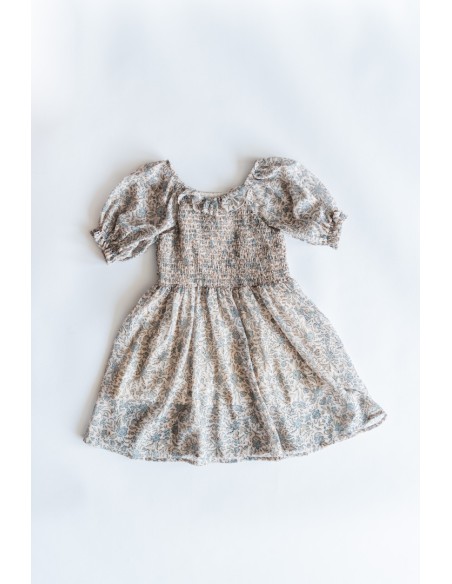 vestido beige con detalles celestes y verdes