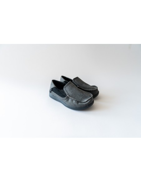 zapatos grises mocasines