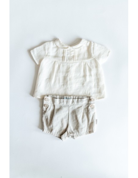 set short beige rayas blancas camisa beige