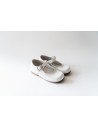 zapatos blancos