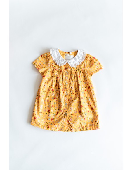 vestido amarillo con florcitas
