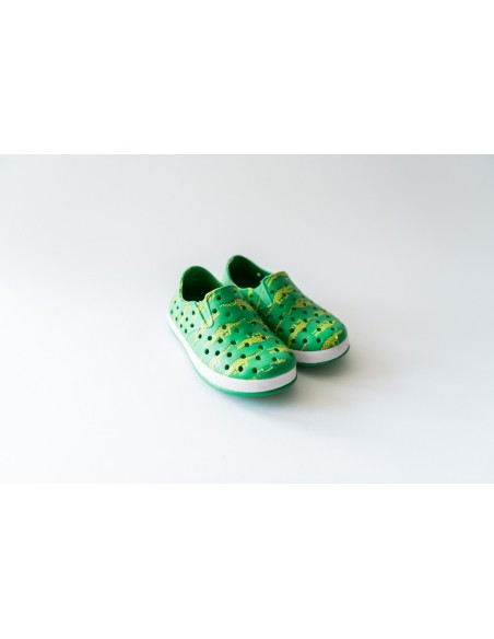 verde con cocodrilo
