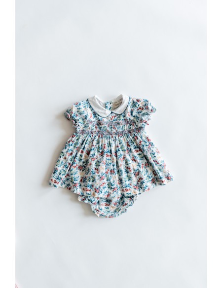 vestido blanco con cerezas y uvas verdes