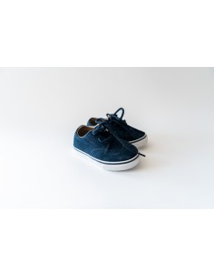 zapatos azules de gamuza