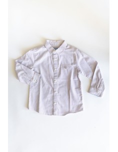 camisa blanca lineas rojas y azules