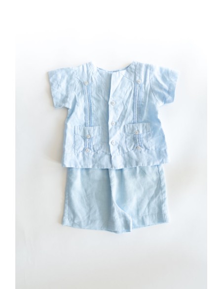 set short y camiseta celeste