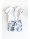 set short rayas celestes y blancas y camisa blanca lino