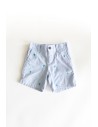 short rayas celestes y palmeras