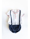 set camisa blanca con cuello de rayas azul rojo y beige con tirantes y short azul