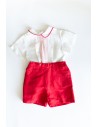 set short rojo y camisa lino blanca con detalles rojos