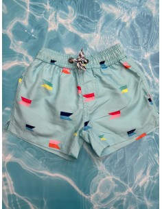 pantalon de baño celestes con detalles de colores