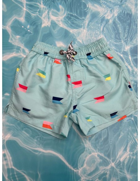 pantalon de baño celestes con detalles de colores