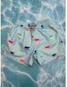 pantalon de baño celestes con detalles de colores