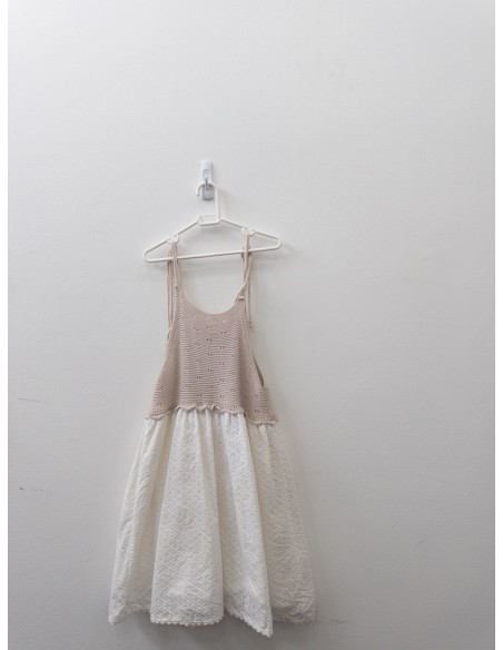 vestido blanco con beige