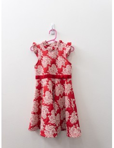 vestido rojo con flores blancas