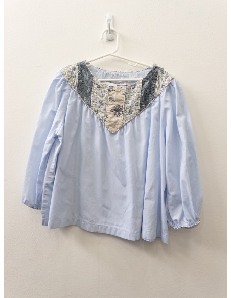 top rayas celestes manga larga