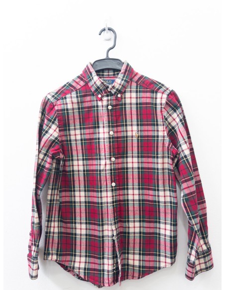camisa roja y verde