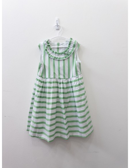 vestido blanco con rayas verdes