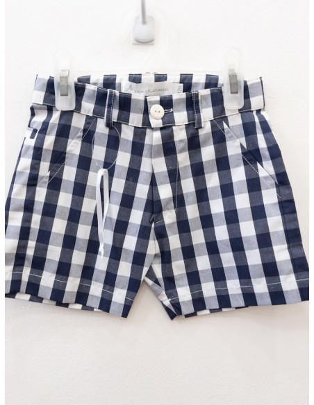 short cuadros azules y blancos