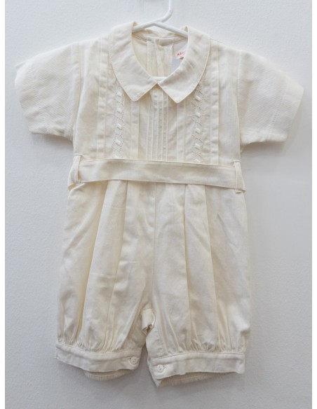 enterizo beige estilo bautizo