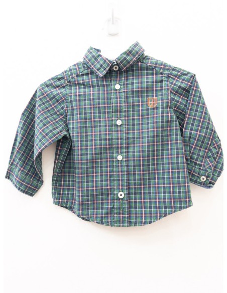 camisa verde con cuadros azules
