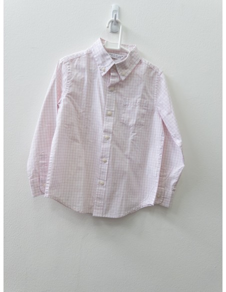 camisa blanca con cuadros rosados
