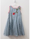 vestido rayas celestes con rosa bordada