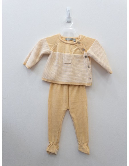 set pantalon y top amarillo tejido con rayas blancas