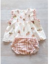set short cuadros rosas con top blanco de flores