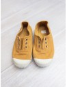 sneakers mostaza