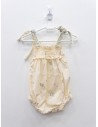 monito beige con flores celestes