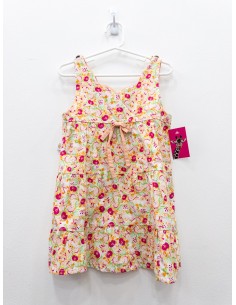 vestido con flores fucsias y naranjas