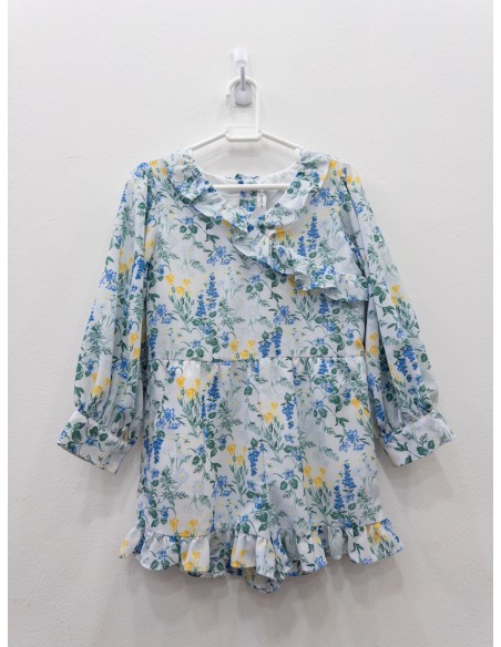 jumper blanco con flores amarillas verdes y celestes