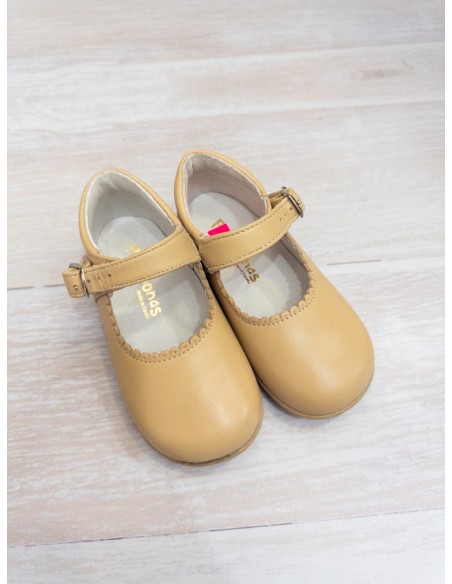 zapatos beige